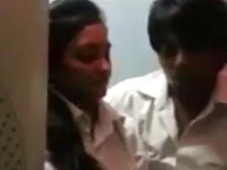 हॉट एनल डीपी - 2 पुरुषों के साथ बड़ी सेक्सी हिंदी एचडी फुल मूवी लड़की